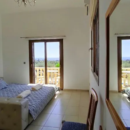 Julia Ii - Luxury Retreat With Sea & Mountain Views Semesterbostad