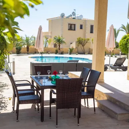 Julia Ii - Luxury Retreat With Sea & Mountain Views * Peyia