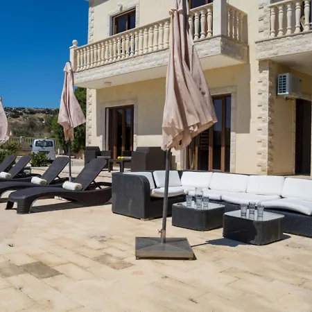 Julia Ii - Luxury Retreat With Sea & Mountain Views 度假居 *