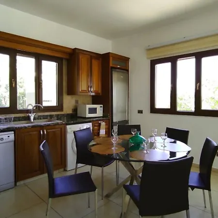 Holiday home Julia Ii - Luxury Retreat With Sea & Mountain Views Peyia