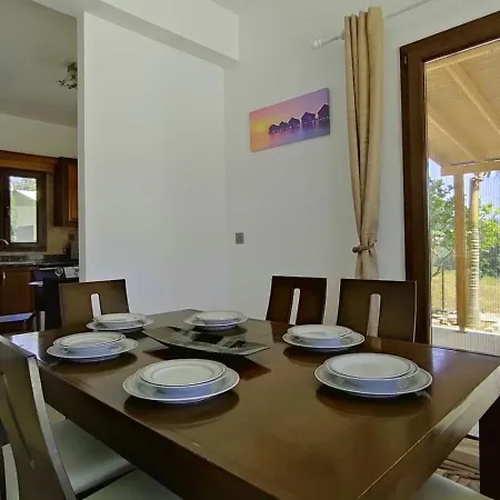 Julia Ii - Luxury Retreat With Sea & Mountain Views