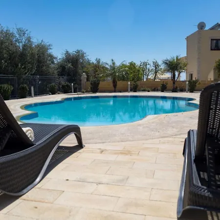 Julia Ii - Luxury Retreat With Sea & Mountain Views * Peyia