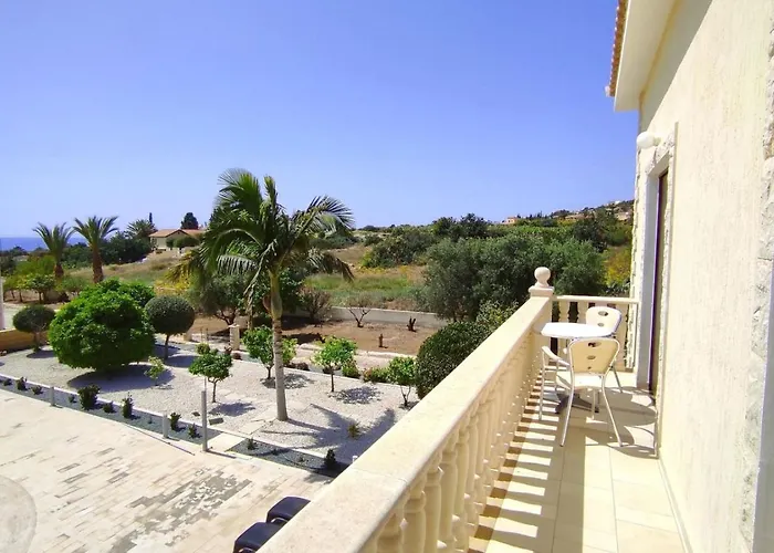 Julia Ii - Luxury Retreat With Sea & Mountain Views