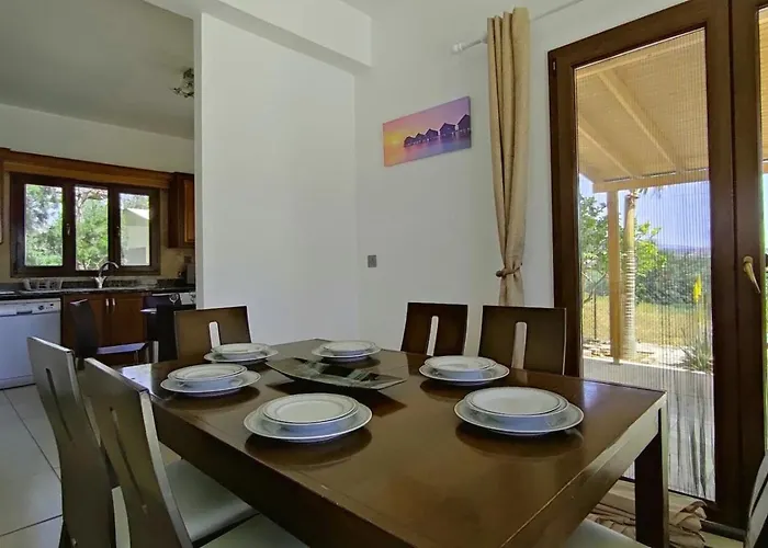 Julia Ii - Luxury Retreat With Sea & Mountain Views