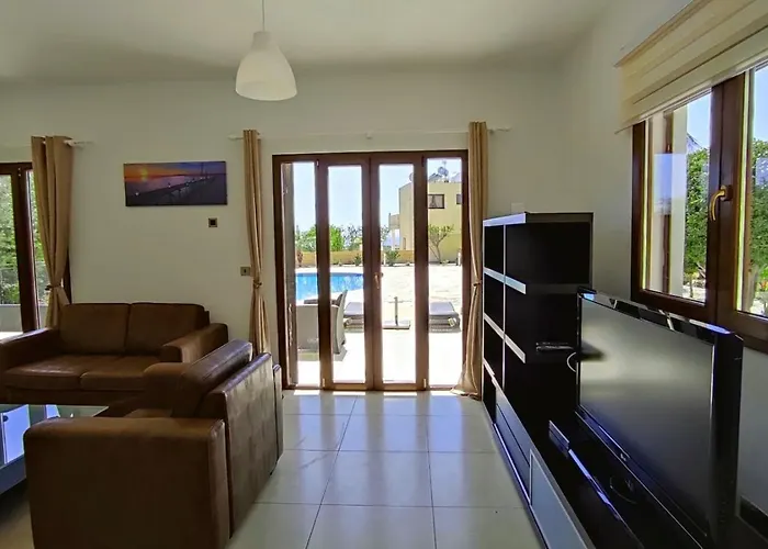 Julia Ii - Luxury Retreat With Sea & Mountain Views Pegeia